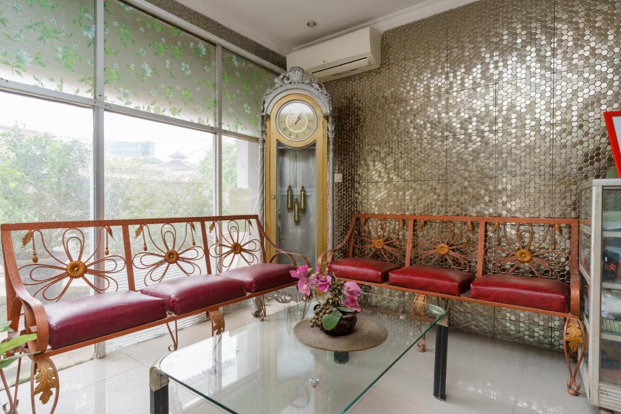 Reddoorz Syariah Near Universitas Borobudur Jakarta Exterior photo